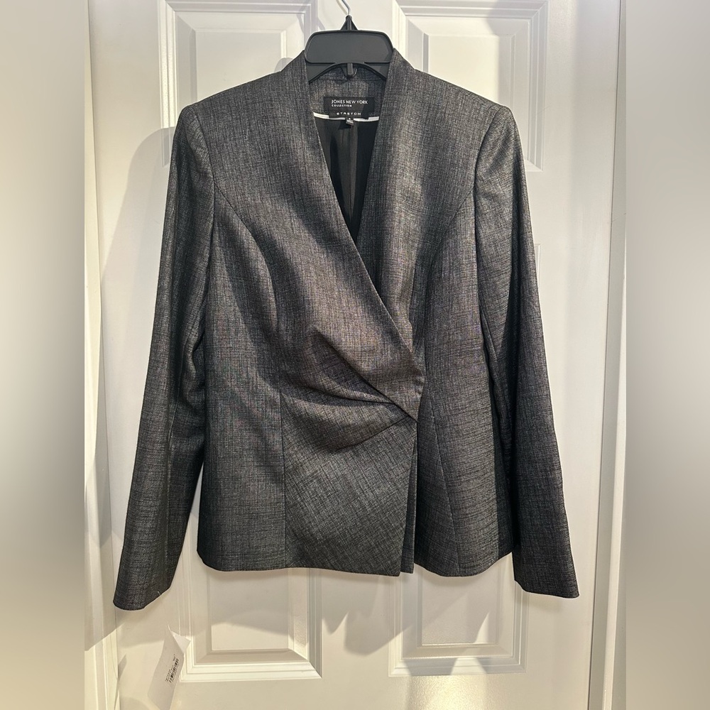 NWT Jones New York Gray women’s blazer, size 4